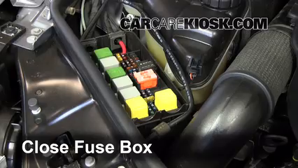 2008 mercedes r350 fuse box location